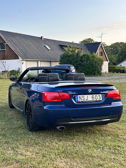 BMW 320d 2 of 5