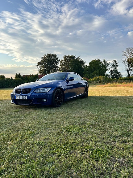 BMW 320d 4 of 5
