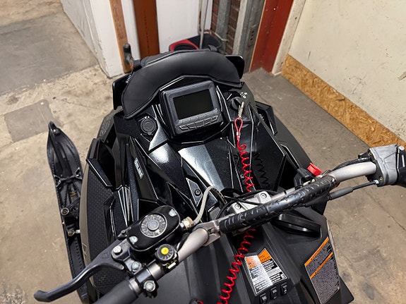 Polaris SKS 800 155 ELSTART / PIDD / ÖHLINS 8 of 10