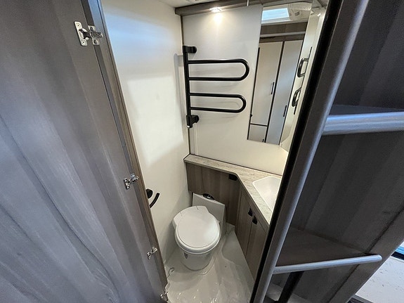 Kabe Estate 560 GLE KS /ALDE/Långbäddar/Året runt standard/2495kr/månad 11 of 17