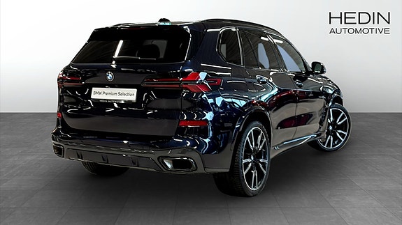 BMW X5 2 of 5