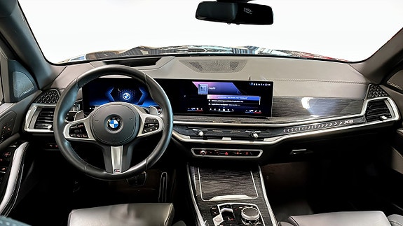 BMW X5 4 of 5