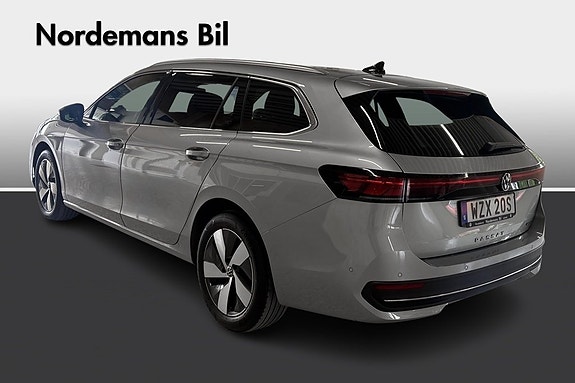 Volkswagen Passat 3 of 5