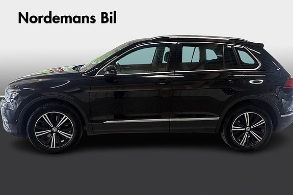 Volkswagen Tiguan 2 of 5