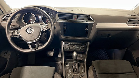 Volkswagen Tiguan 10 of 14