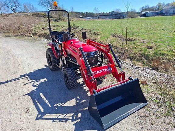 Kompakttraktor minitraktor Captain 263 4WD Steg5 3 of 12