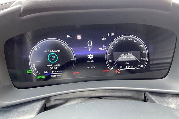 Toyota C-HR 15 of 20