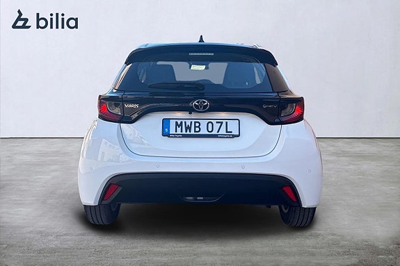 Toyota Yaris 5 of 5