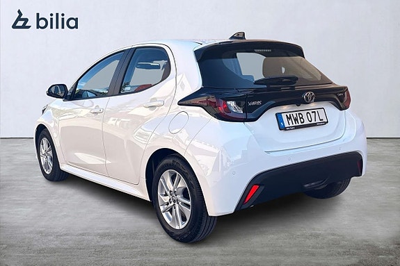 Toyota Yaris 3 of 5