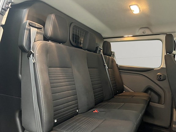 Ford Transit Custom 15 of 30