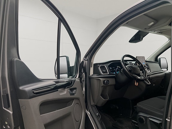 Ford Transit Custom 11 of 30