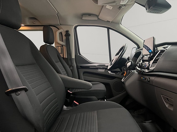 Ford Transit Custom 14 of 30