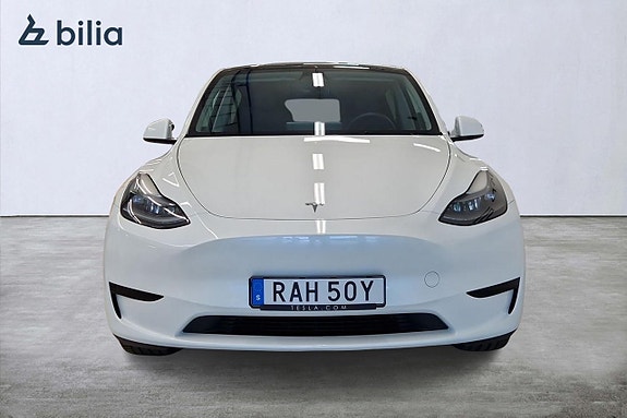 Tesla Model Y 6 of 20