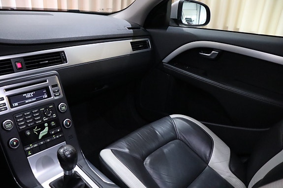Volvo V70 24 of 27