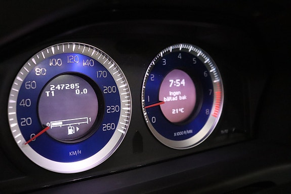 Volvo V70 19 of 27