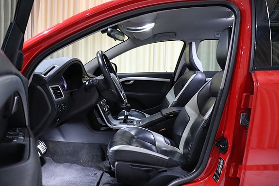 Volvo V70 16 of 27