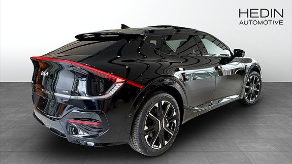 Kia EV6 2 of 18