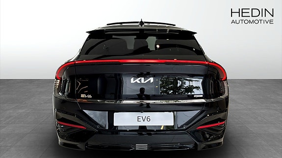 Kia EV6 7 of 18