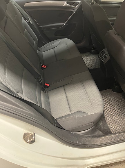 Volkswagen Golf VII 13 of 13