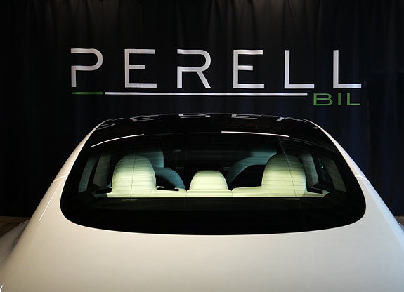 Tesla Model 3 23 of 25