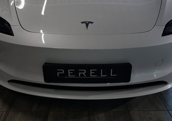 Tesla Model 3 25 of 25