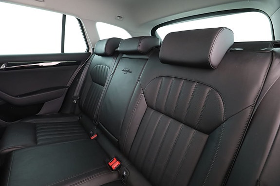 Skoda Superb 15 of 30