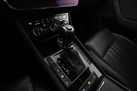 Skoda Superb 24 of 30