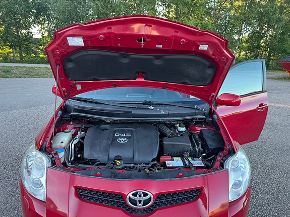 Toyota Auris 7 of 10
