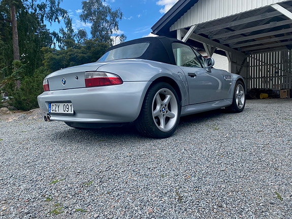 BMW Z3 2 of 5