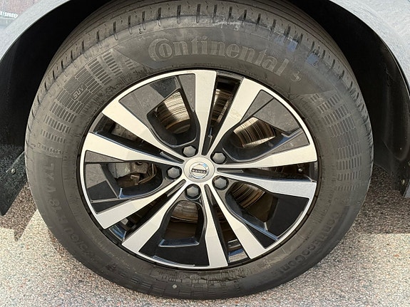Volvo XC60 8 of 20