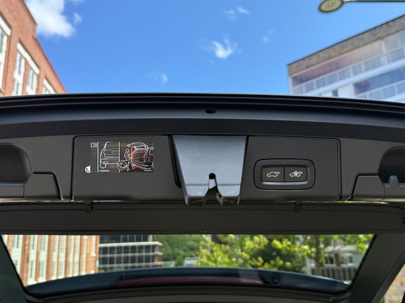 Volvo XC60 13 of 20