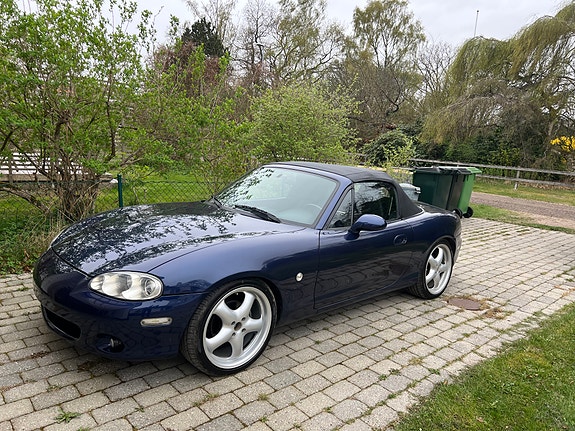Mazda MX-5 2 of 3