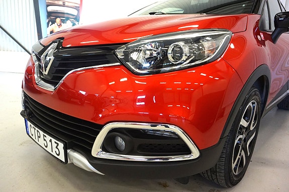 Renault Captur 3 of 5