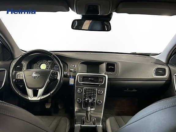 Volvo S60 8 of 9