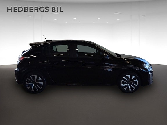 Peugeot 208 2 of 5