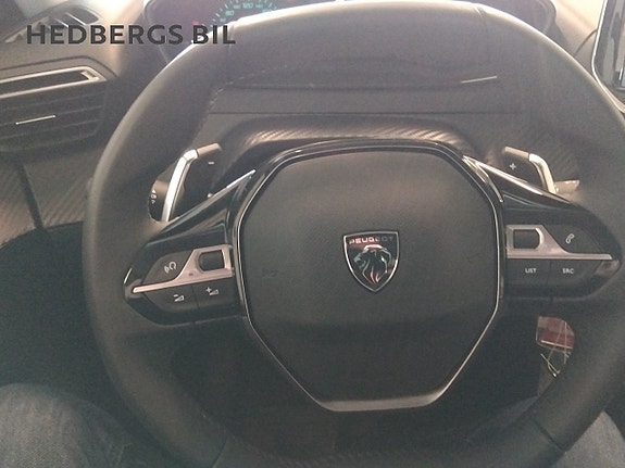 Peugeot 208 11 of 16