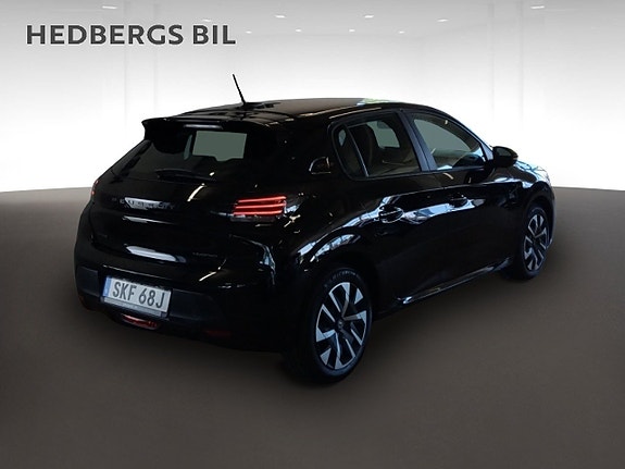 Peugeot 208 3 of 5