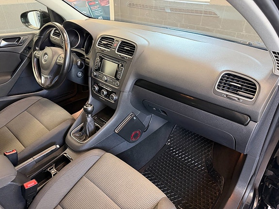 Volkswagen Golf VI 11 of 15
