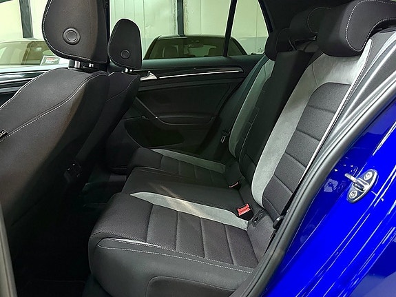 Volkswagen Golf VII 13 of 22