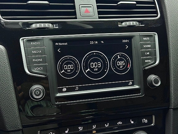 Volkswagen Golf VII 17 of 22
