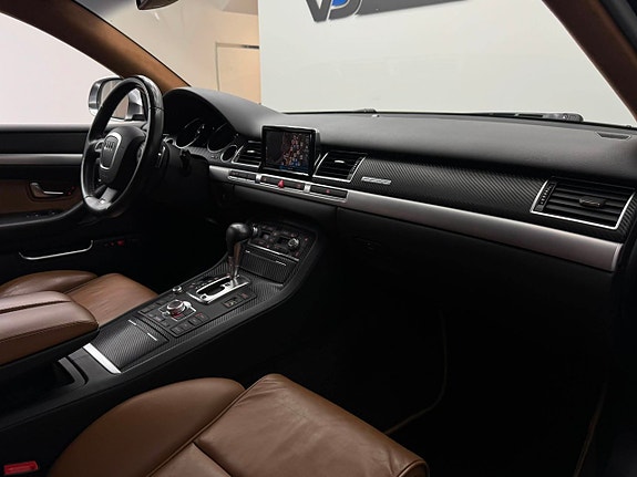 Audi S8 16 of 21