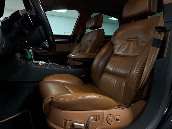 Audi S8 14 of 24