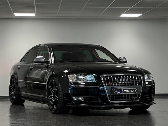 Audi S8 9 of 24