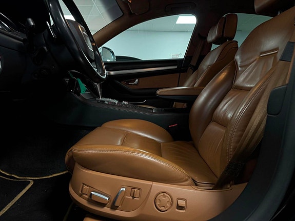 Audi S8 15 of 24
