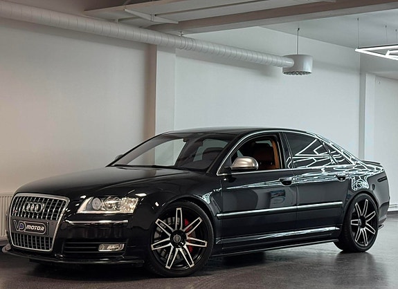 Audi S8 6 of 21