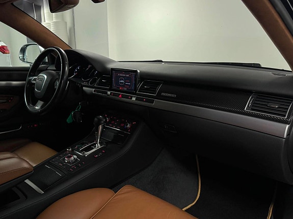 Audi S8 17 of 24