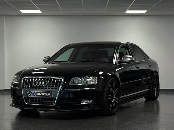 Audi S8 5 of 24