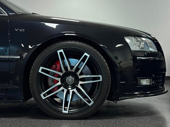 Audi S8 11 of 24
