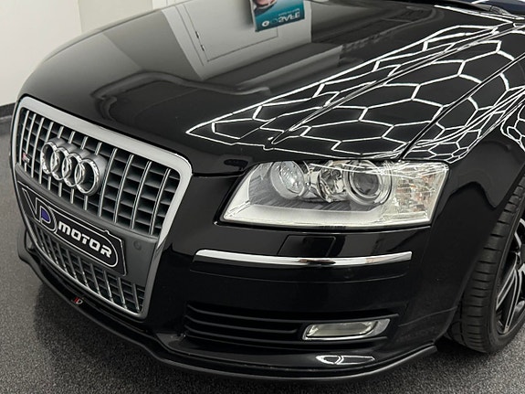 Audi S8 10 of 21