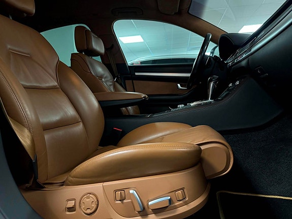 Audi S8 18 of 24